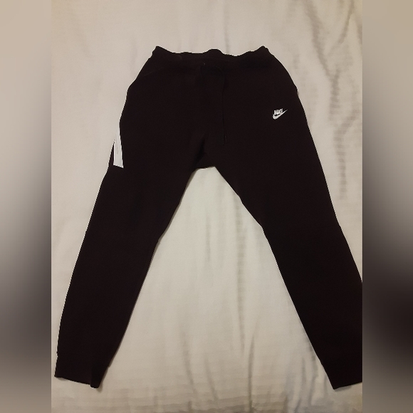 Mens Nike tech fleece joggers burgundy size large, SLIM FIT - Picture 2 of 4
